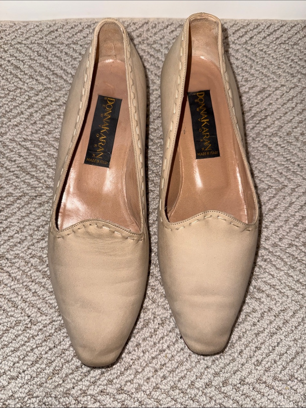 Donna Karan Vintage Taupe Slip-On Loafers Made in Italy - Picture 2 of 7